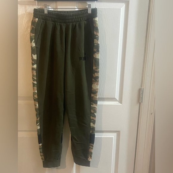 Puma Other - Puma Kids Camo Trim Joggers - Olive Green